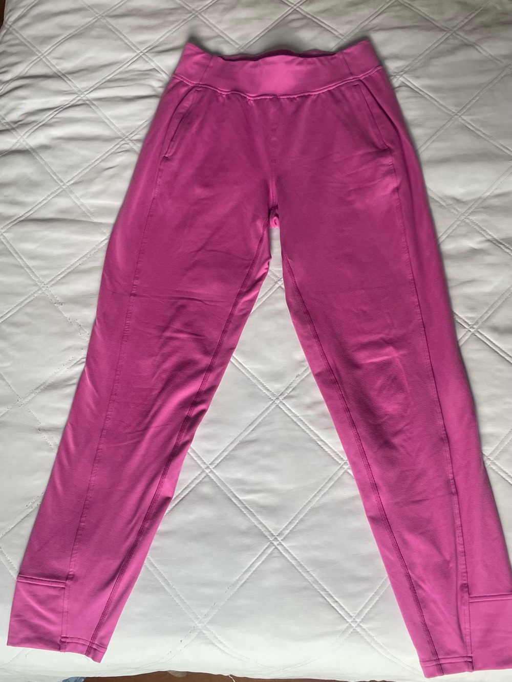 Fuchsia Lululemon Ruru high rise fleece joggers